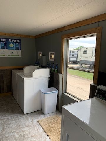 Settlers Haven RV Park - on-site laundry room with washers